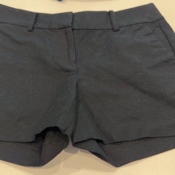 Ann Taylor Signature Black Cotton Sateen Shorts, Sz 2P; Inseam 3" - Picture 1 of 4